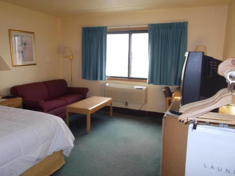 Boarders Inn And Suites By Cobblestone Hotels - Ripon Kültér fotó