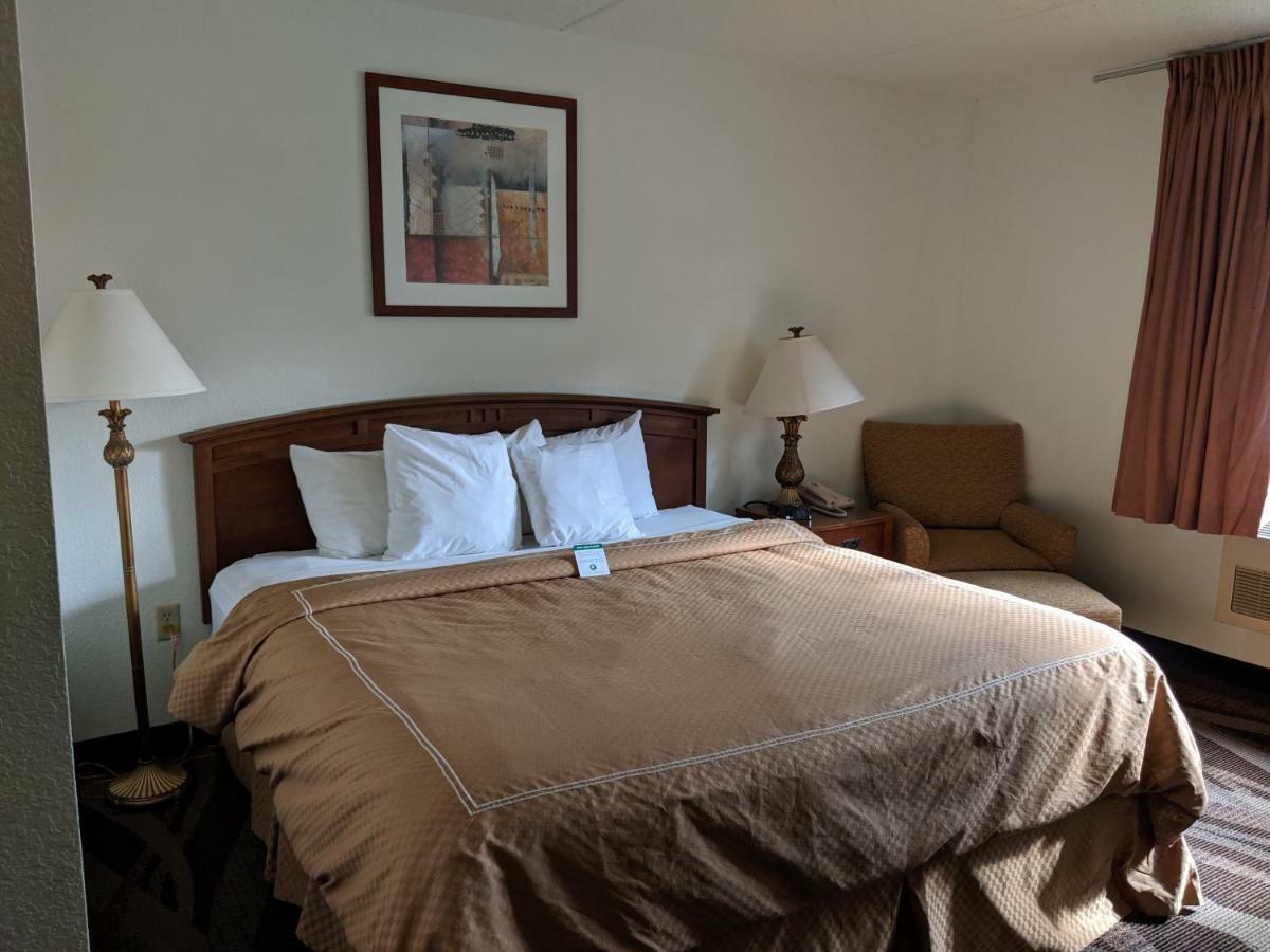 Boarders Inn And Suites By Cobblestone Hotels - Ripon Kültér fotó