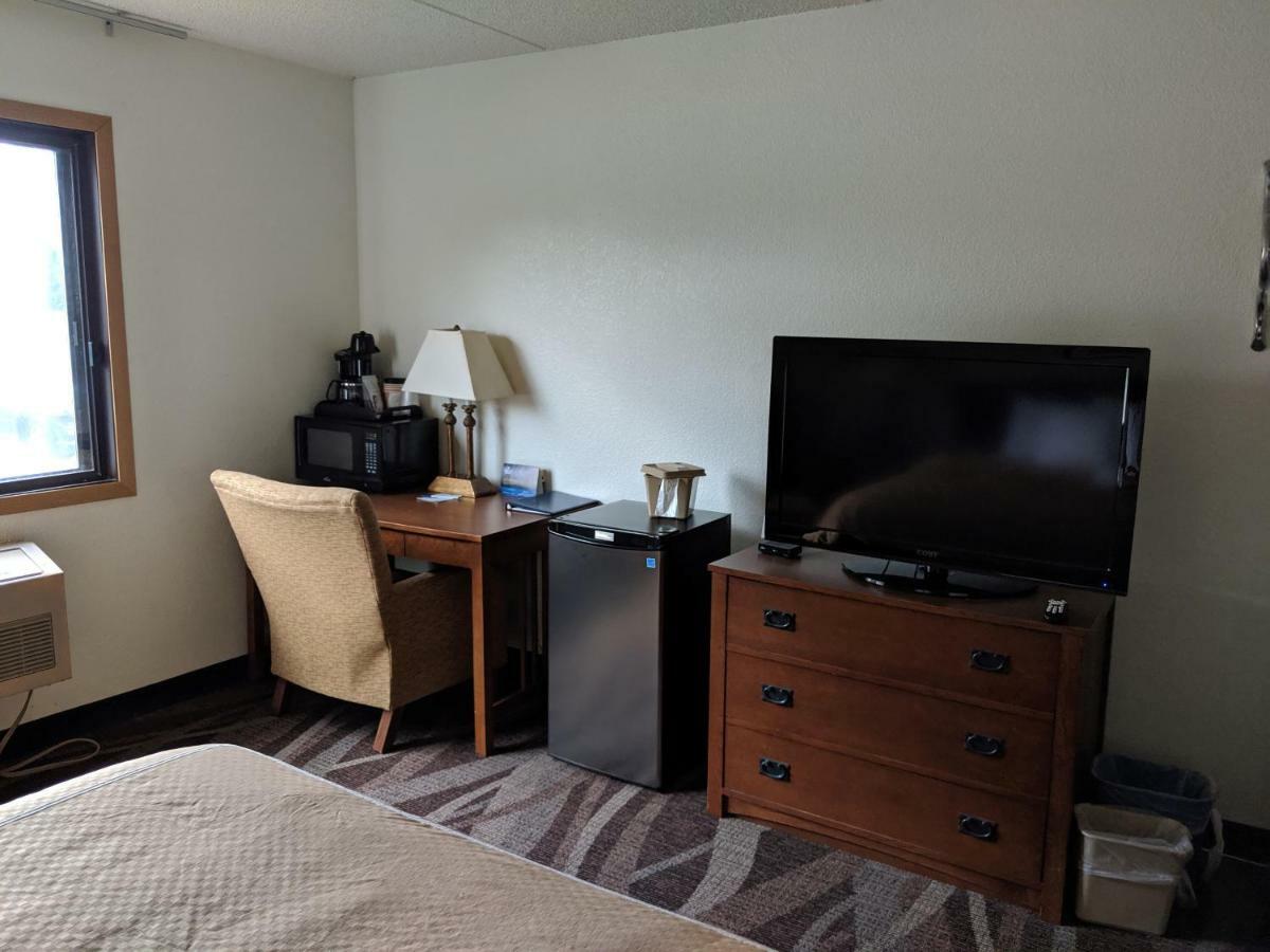 Boarders Inn And Suites By Cobblestone Hotels - Ripon Kültér fotó